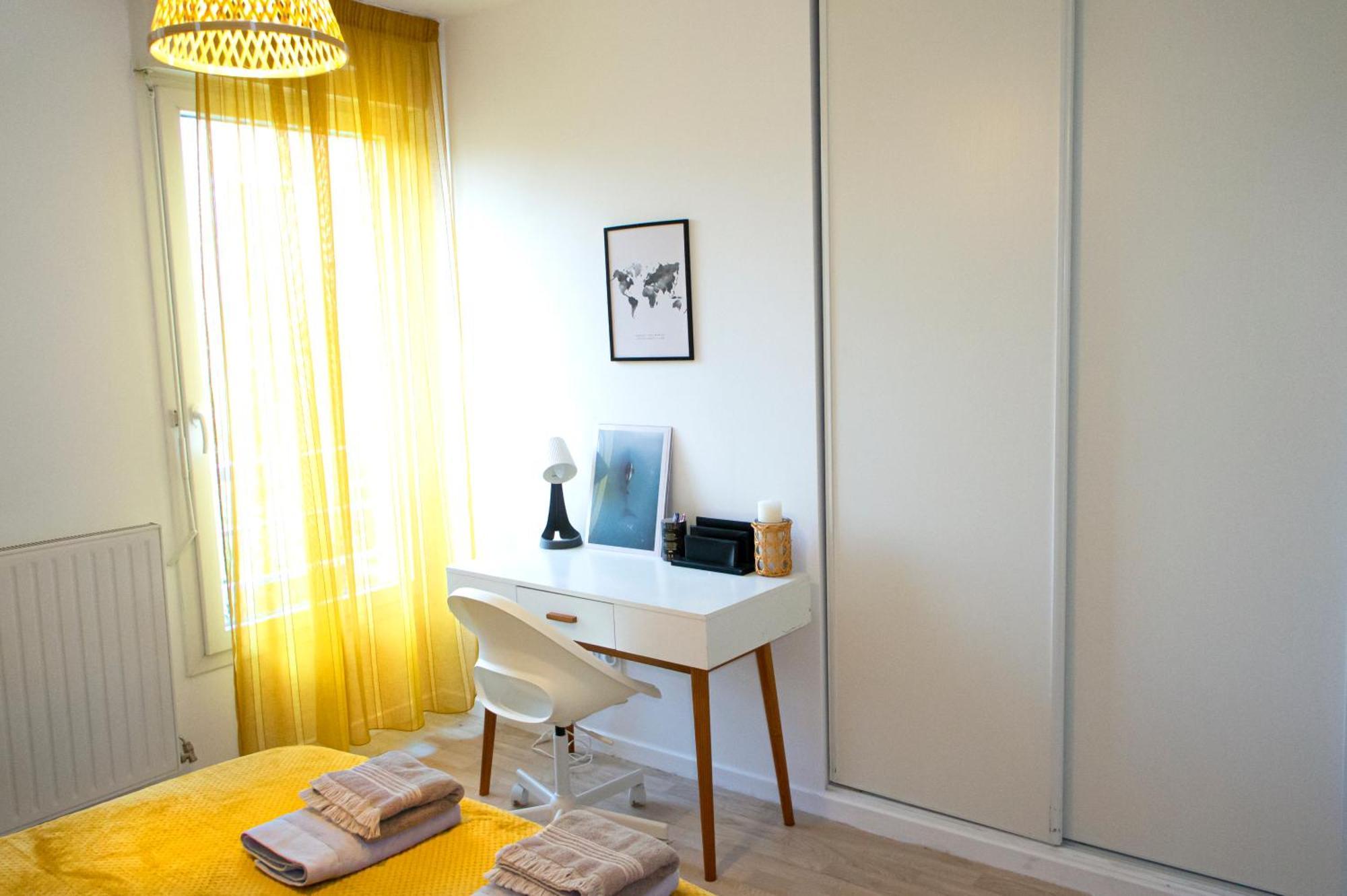 Superbe Appartement ,Proche De Paris, Dans Residence Privee , Ideal Familles, Parking Et Wifi Gratuits! ! ! ヴィトリー・シュル・セーヌ エクステリア 写真