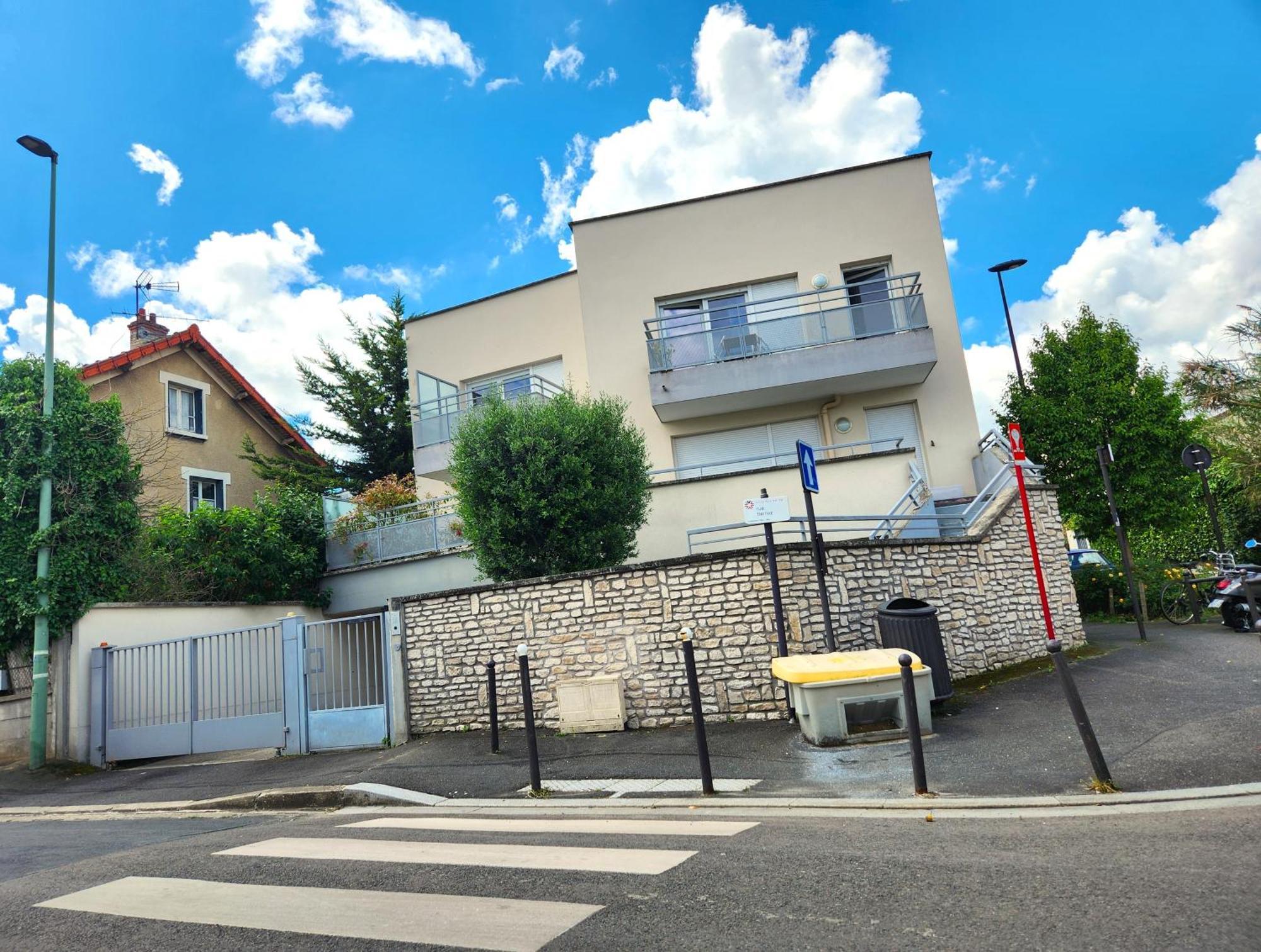 Superbe Appartement ,Proche De Paris, Dans Residence Privee , Ideal Familles, Parking Et Wifi Gratuits! ! ! ヴィトリー・シュル・セーヌ エクステリア 写真