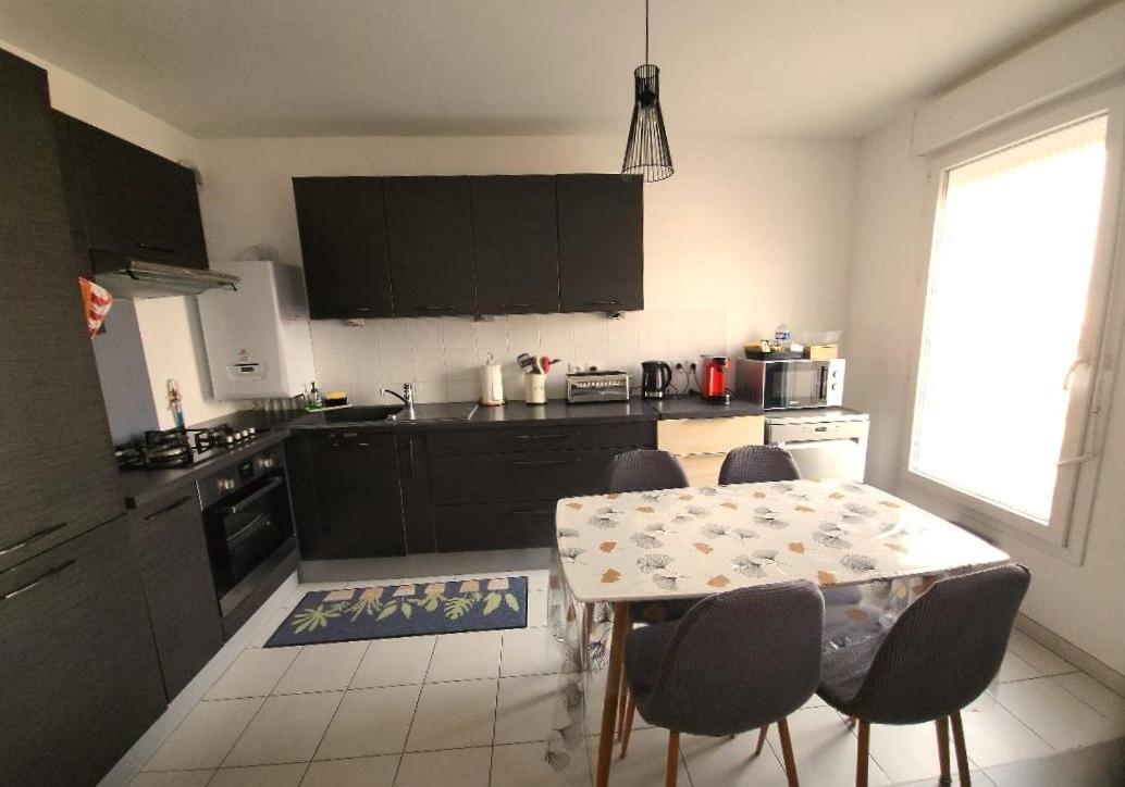 Superbe Appartement ,Proche De Paris, Dans Residence Privee , Ideal Familles, Parking Et Wifi Gratuits! ! ! ヴィトリー・シュル・セーヌ エクステリア 写真